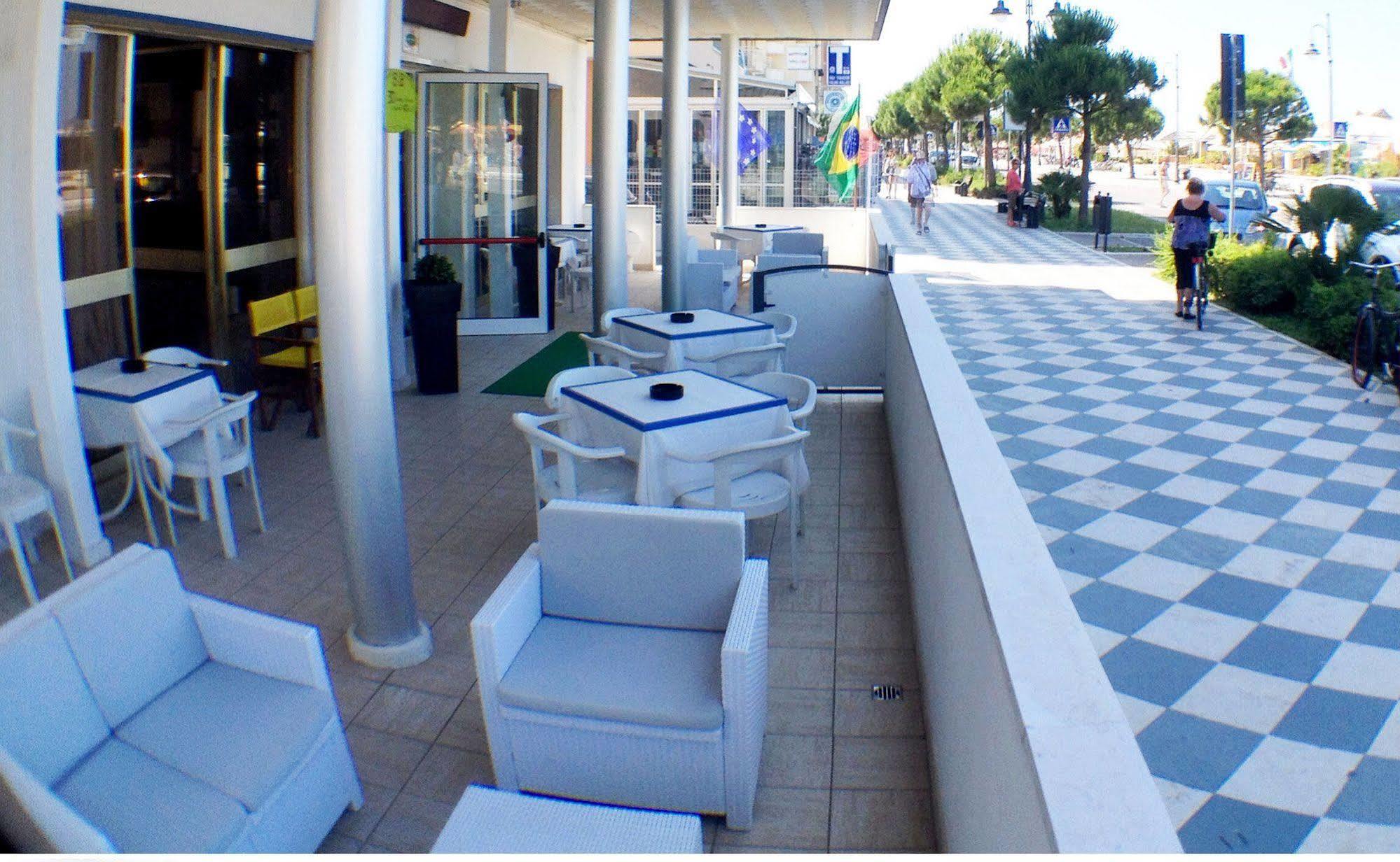 Hotel Ariston Cesenatico Exterior photo